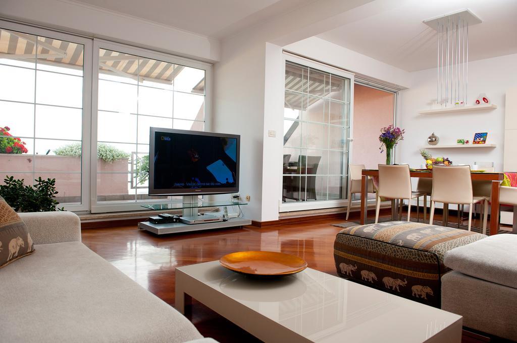 Apartment Sunny Split Bilik gambar