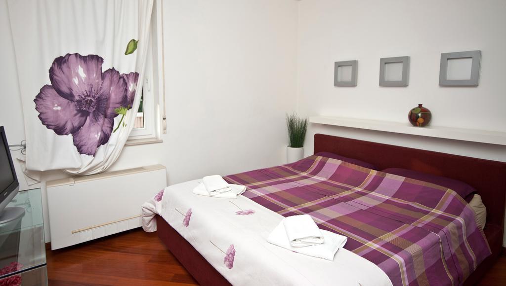 Apartment Sunny Split Bilik gambar