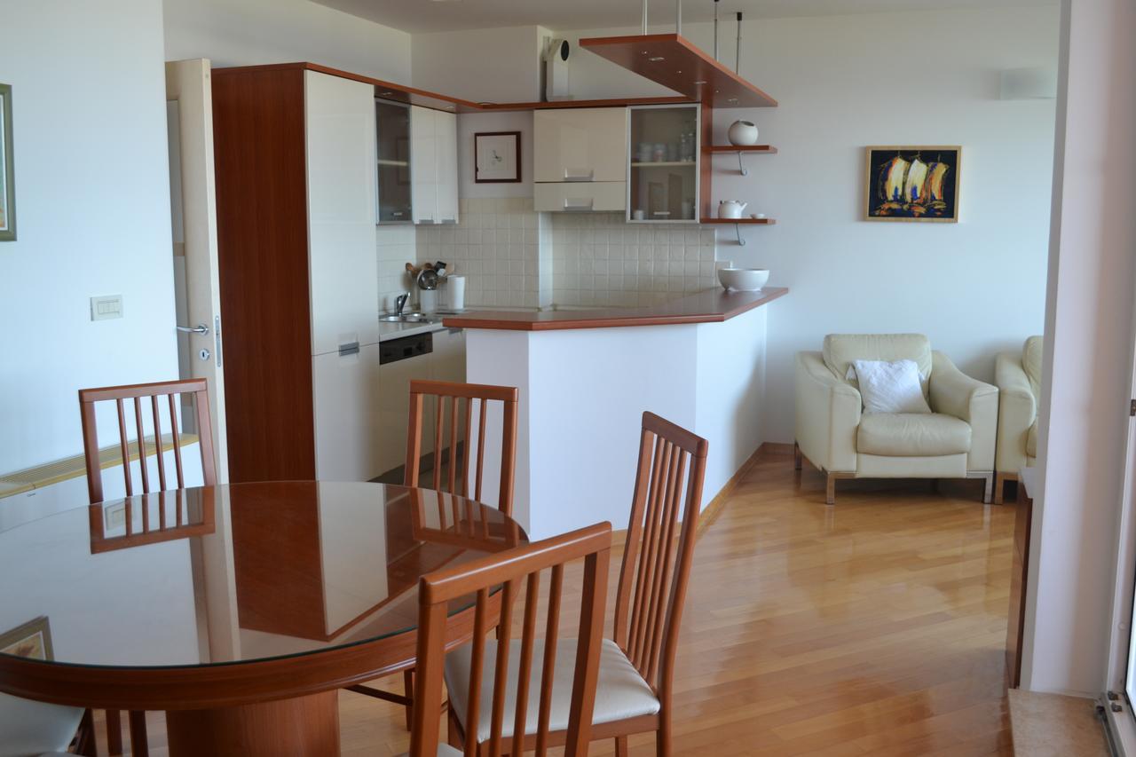 Apartment Sunny Split Luaran gambar